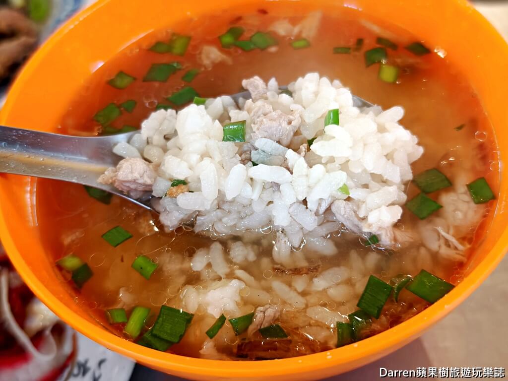 劉媽媽,劉媽媽麵攤,桃園南門市場美食,桃園炸豬肝,桃園什錦麵,桃園早餐,南門市場小吃