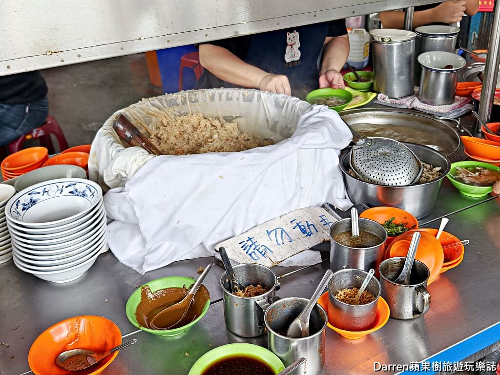 酒泉傳統油飯,圓山美食,台北油飯推薦,大同區小吃,延平北路美食,台北銅板美食,圓山早餐推薦,老字號油飯,台北古早味小吃