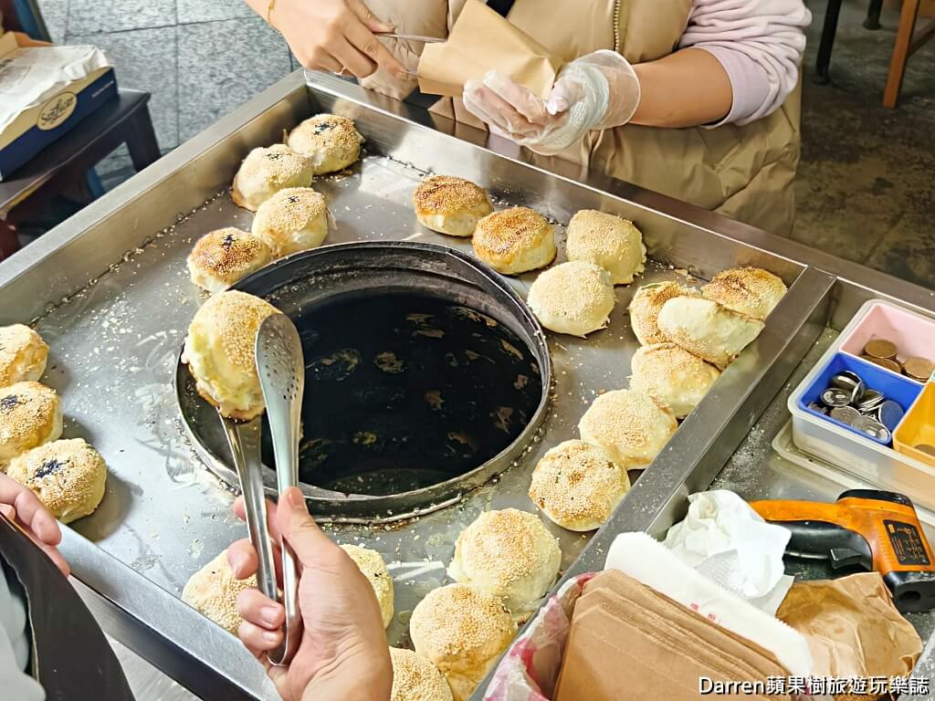 台北胡椒餅推薦,大橋頭胡椒餅,台北大同區美食,大橋頭美食必吃,台北百年老店,炭烤胡椒餅推薦