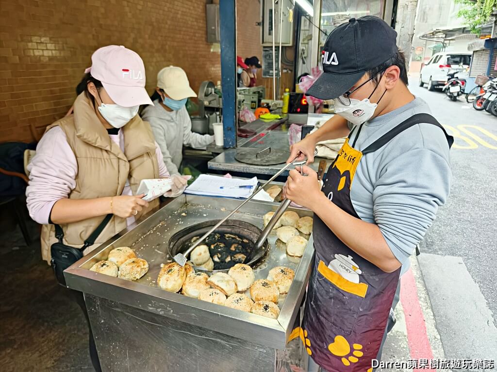 台北胡椒餅推薦,大橋頭胡椒餅,台北大同區美食,大橋頭美食必吃,台北百年老店,炭烤胡椒餅推薦
