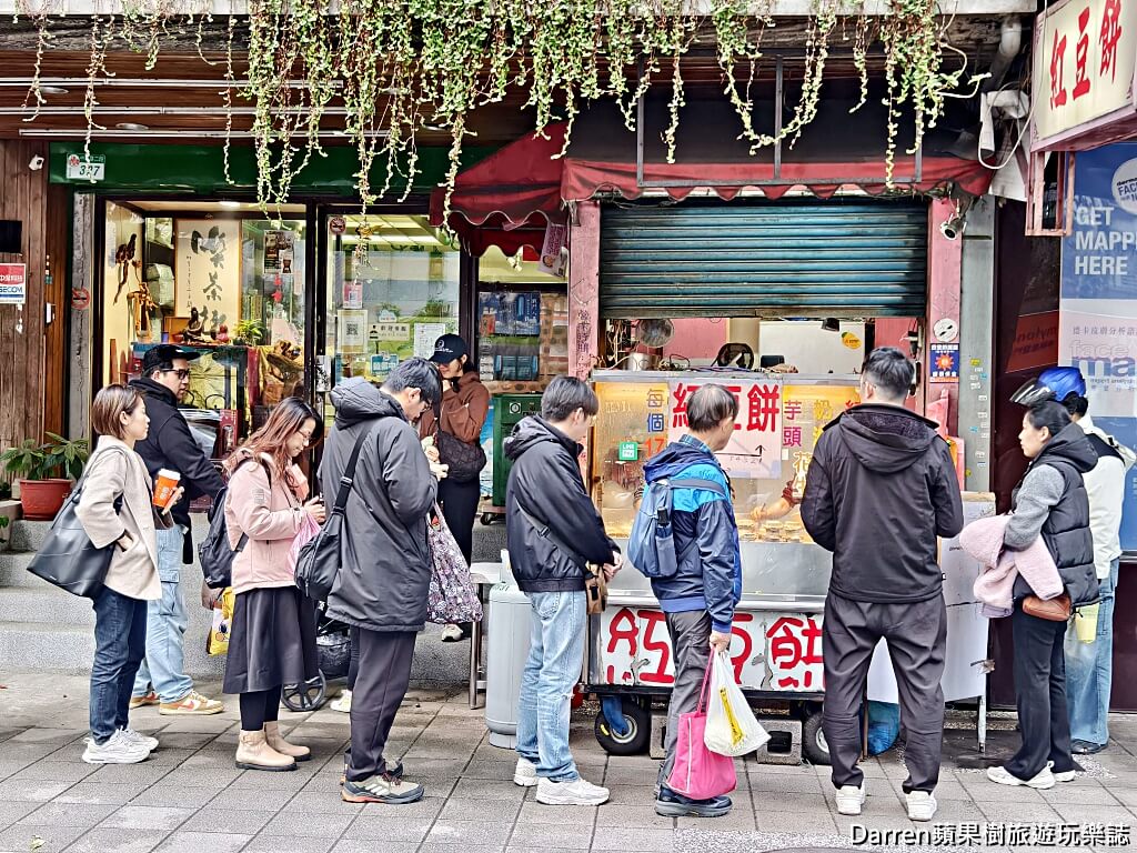 南機場夜市美食,無名車輪餅,南機場紅豆餅,台北車輪餅推薦,中華路紅豆餅,台北銅板美食,南機場排隊小吃