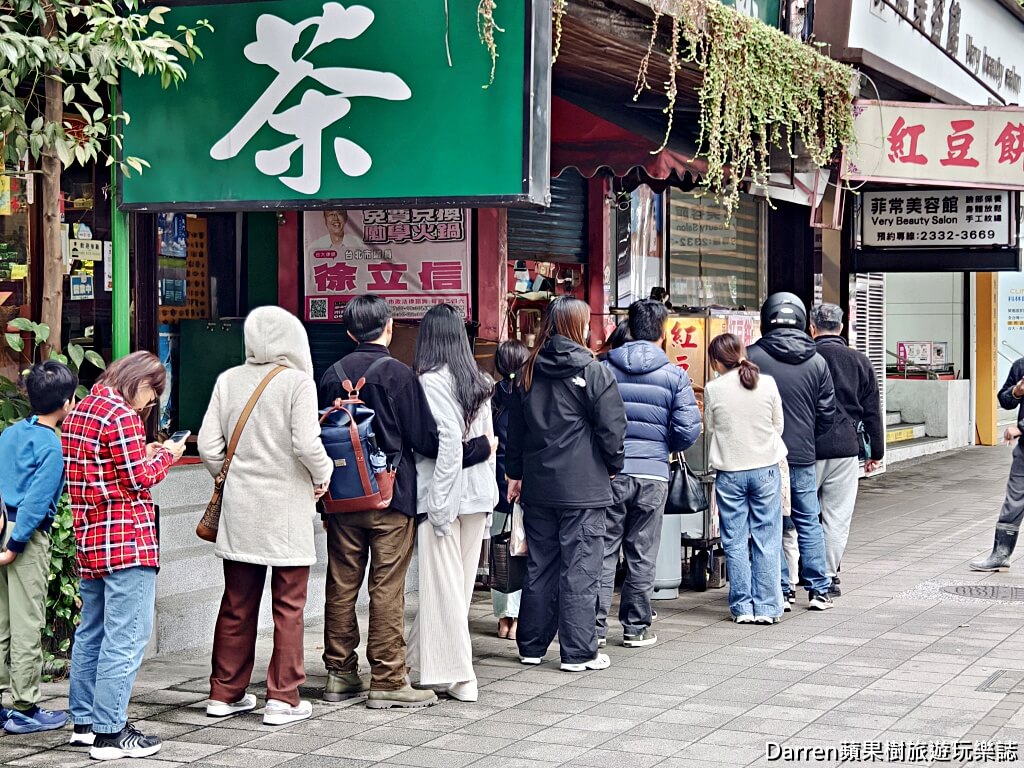 南機場夜市美食,無名車輪餅,南機場紅豆餅,台北車輪餅推薦,中華路紅豆餅,台北銅板美食,南機場排隊小吃