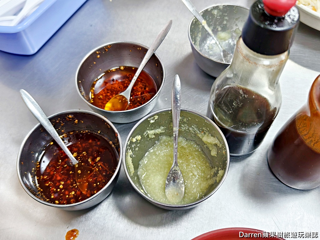 新莊美食,新莊蚵仔麵線,新莊臭豆腐推薦,新莊小吃,中港路美食,新莊在地美食,新北麵線推薦