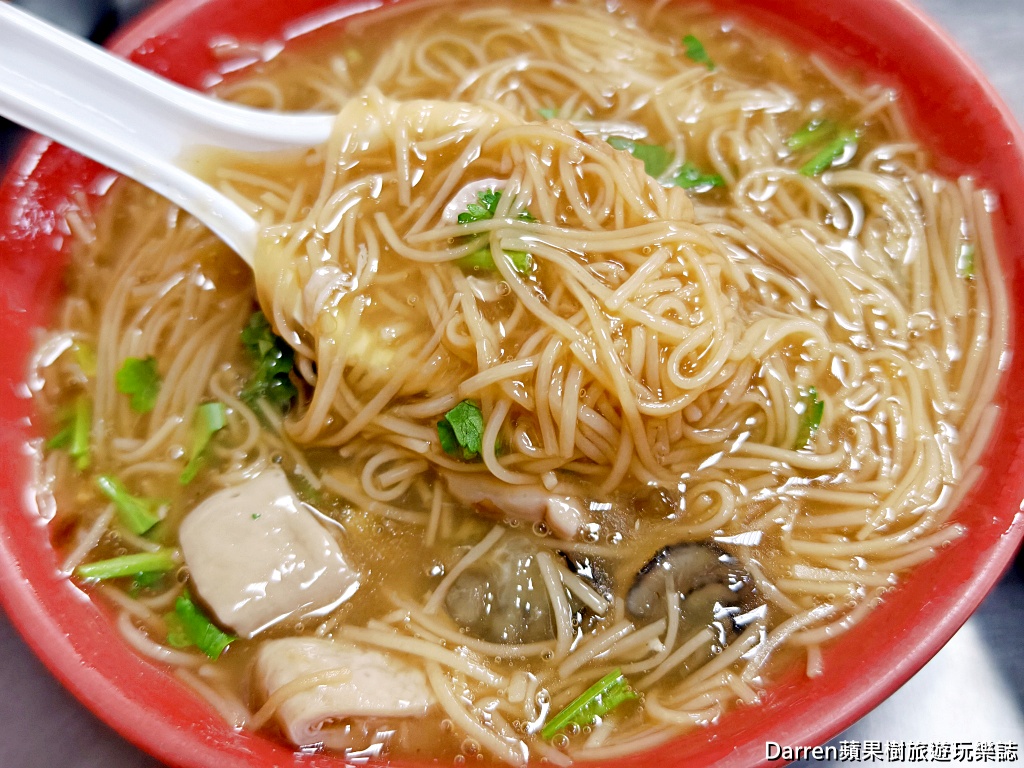 新莊美食,新莊蚵仔麵線,新莊臭豆腐推薦,新莊小吃,中港路美食,新莊在地美食,新北麵線推薦