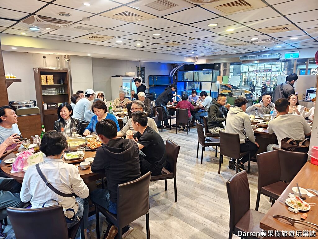 川郎活蟹海鮮料理,台北帝王蟹推薦,中山區海鮮餐廳,吉林路美食,活體帝王蟹三吃,台北活蟹料理,帝王蟹火鍋,炭烤蟹腳,台北聚餐餐廳,行天宮美食