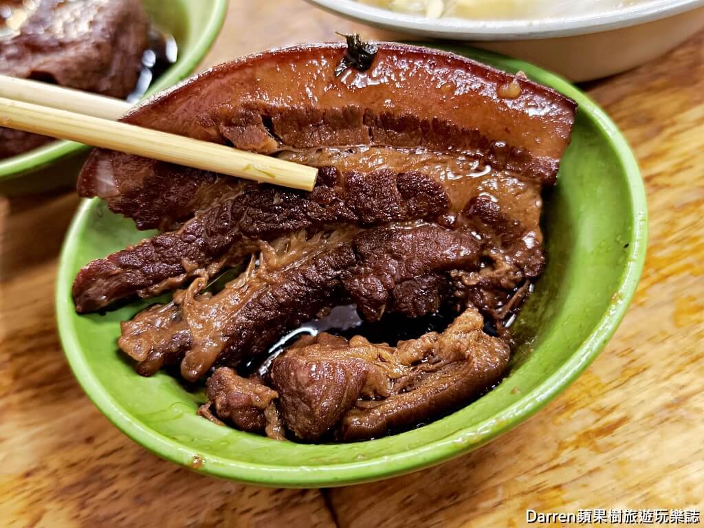 蔡家排骨飯,板橋排骨飯,府中美食,板橋便當推薦,板橋控肉飯,福德市場美食,板橋老店美食,府中便當推薦,板橋排隊便當,新北排骨飯推薦
