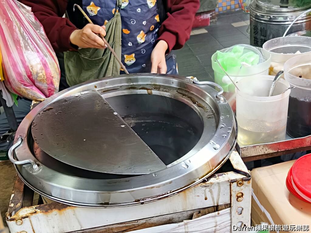 台北燒仙草,松山甜品,松山區宵夜,台北仙草凍,南京三民美食,台北古早味甜品,台北仙草茶