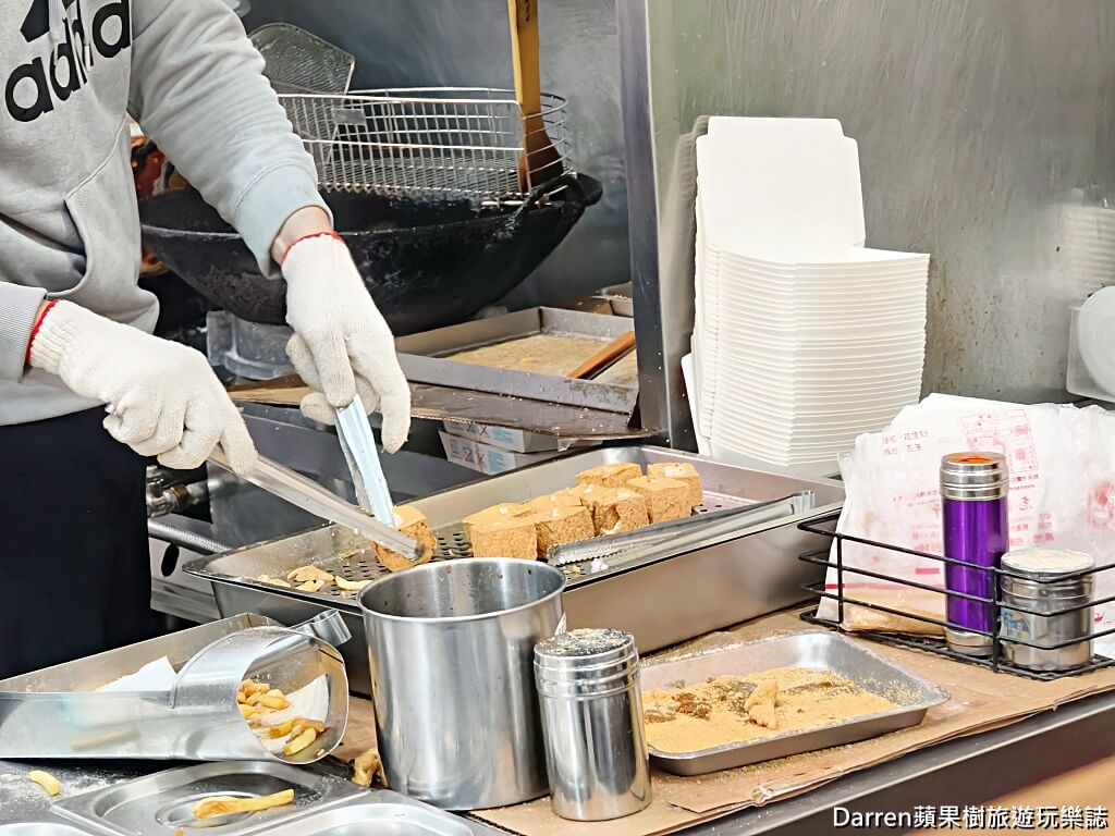 桃園美食, 平鎮美食, 義興公園臭豆腐2店, 平鎮臭豆腐推薦, 桃園臭豆腐, 平鎮小吃, 桃園銅板美食, 義興公園美食, 平鎮午餐推薦, 平鎮晚餐推薦