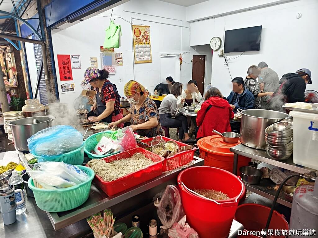 新東街米粉湯,松山區美食,南京三民站美食,台北米粉湯推薦,松山早餐推薦,台北黑白切,草埔市場美食,台北傳統小吃,台北早午餐,台北小吃推薦