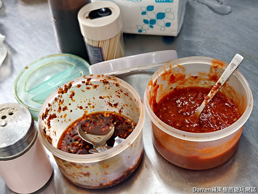 新東街米粉湯,松山區美食,南京三民站美食,台北米粉湯推薦,松山早餐推薦,台北黑白切,草埔市場美食,台北傳統小吃,台北早午餐,台北小吃推薦