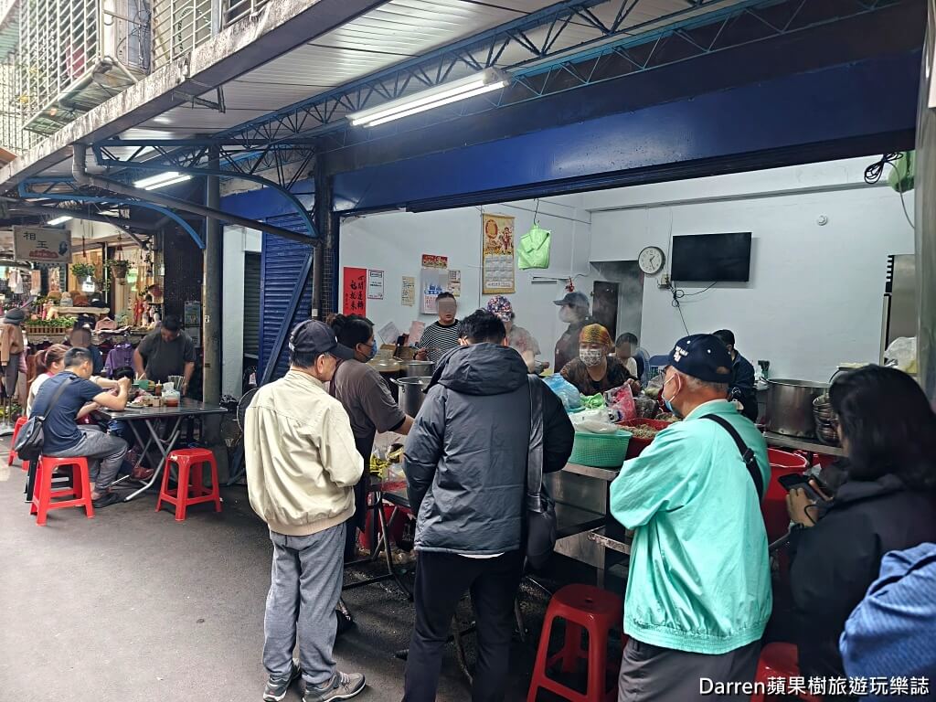 新東街米粉湯,松山區美食,南京三民站美食,台北米粉湯推薦,松山早餐推薦,台北黑白切,草埔市場美食,台北傳統小吃,台北早午餐,台北小吃推薦