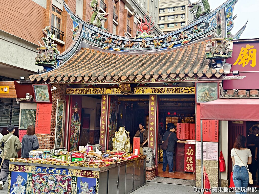 台北霞海城隍廟,霞海城隍廟月老,台北月老廟,求姻緣台北,大稻埕景點,迪化街景點