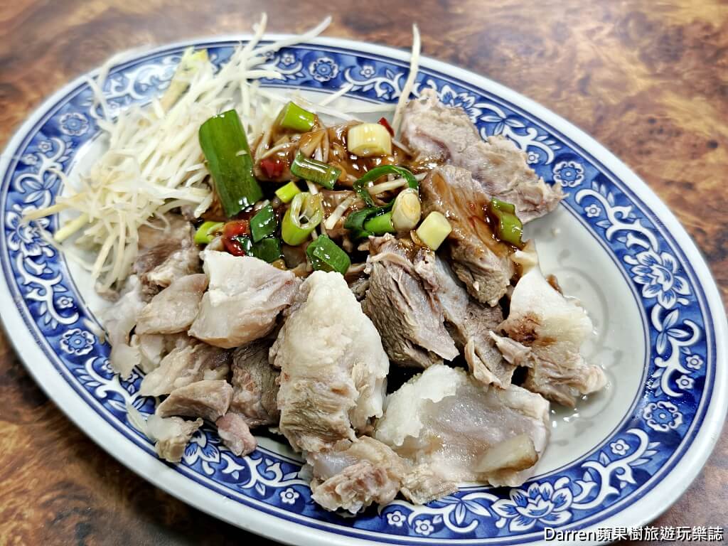 新莊美食,二哥烏醋麵,新莊小吃,烏醋乾麵,骨仔肉湯,豬眼湯,新莊麵店推薦,平價小吃