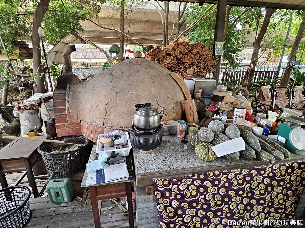 土家柴燒窯烤麵包,八德美食,桃園美食,八德麵包推薦,桃園窯烤麵包,八德柴燒麵包,桃園歐式麵包,八德隱藏版美食,八德交流道美食,桃園手工麵包,月桃葉麵包,柴燒窯烤麵包