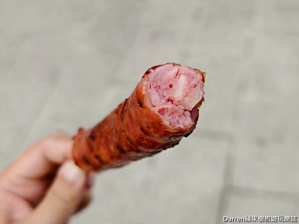 三峽美食,三峽老街美食,永發黑豬肉香腸,三峽祖師廟美食,三峽香腸推薦,三峽小吃,三峽老街必吃,黑豬肉香腸,三峽排隊美食,三峽銅板美食