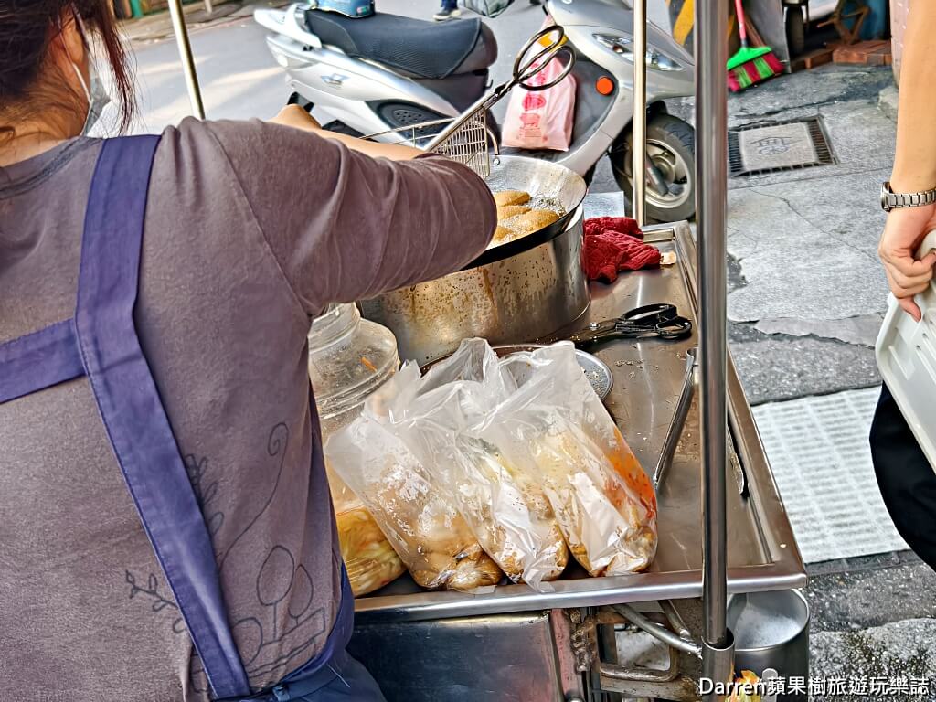 七堵無名臭豆腐,七堵臭豆腐,七堵美食,基隆臭豆腐推薦,基隆七堵美食,七堵下午茶推薦,七堵排隊美食,七堵在地美食,七堵小吃推薦,基隆小吃,七堵必吃,基隆臭豆腐,南興路美食,七堵老店,七堵銅板美食