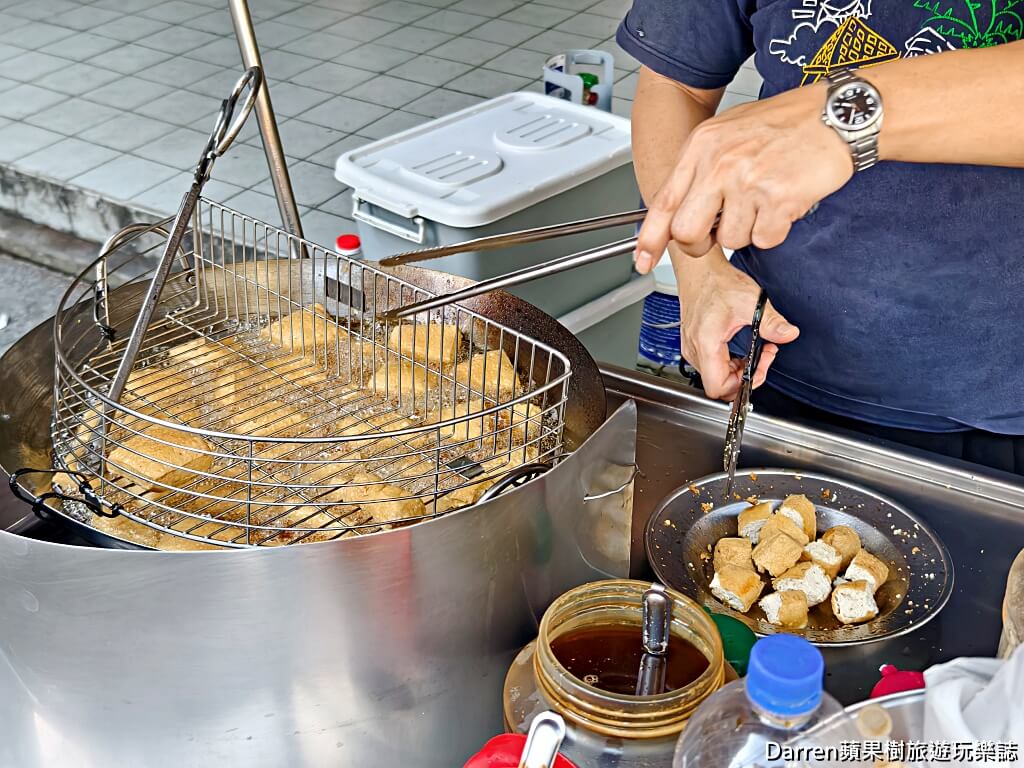七堵無名臭豆腐,七堵臭豆腐,七堵美食,基隆臭豆腐推薦,基隆七堵美食,七堵下午茶推薦,七堵排隊美食,七堵在地美食,七堵小吃推薦,基隆小吃,七堵必吃,基隆臭豆腐,南興路美食,七堵老店,七堵銅板美食