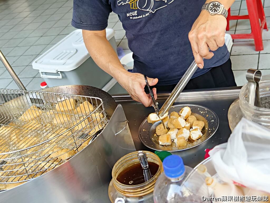 七堵無名臭豆腐,七堵臭豆腐,七堵美食,基隆臭豆腐推薦,基隆七堵美食,七堵下午茶推薦,七堵排隊美食,七堵在地美食,七堵小吃推薦,基隆小吃,七堵必吃,基隆臭豆腐,南興路美食,七堵老店,七堵銅板美食