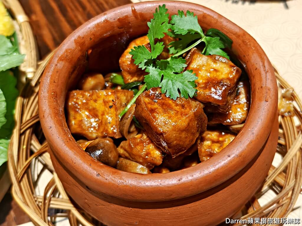 胡志明市美食,胡志明市第一郡美食,胡志明市餐廳推薦,胡志明市必吃,越南美食推薦,胡志明市米其林推薦,胖媽廚房Bếp Mẹ Ỉn,濱城市場美食,越南自由行