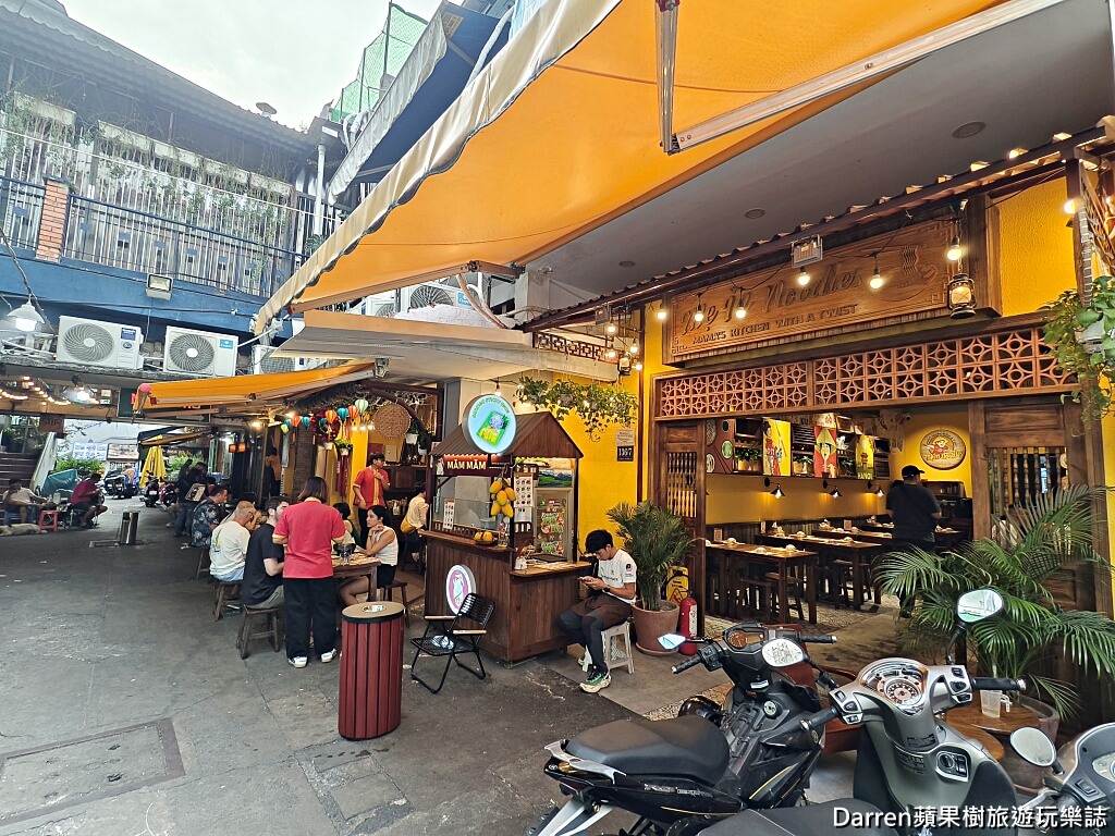 胡志明市美食,胡志明市第一郡美食,胡志明市餐廳推薦,胡志明市必吃,越南美食推薦,胡志明市米其林推薦,胖媽廚房Bếp Mẹ Ỉn,濱城市場美食,越南自由行