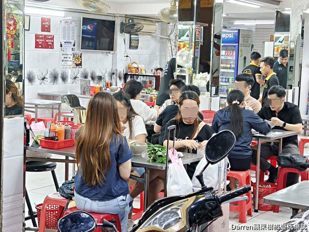 網站近期文章：錦麗牛肉粉》胡志明第五郡必吃越南河粉米其林必比登推薦老店綜合牛肉河粉湯頭濃郁順口