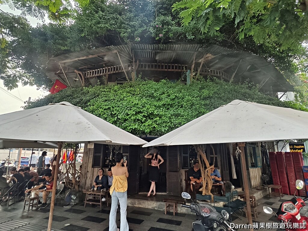 Cà phê Linh,胡志明市咖啡廳,胡志明市咖啡推薦,越南咖啡,越南鹽咖啡,越南椰子咖啡,第一郡咖啡,濱城市場美食,濱城市場咖啡廳,胡志明市美食,胡志明自由行,越南自由行