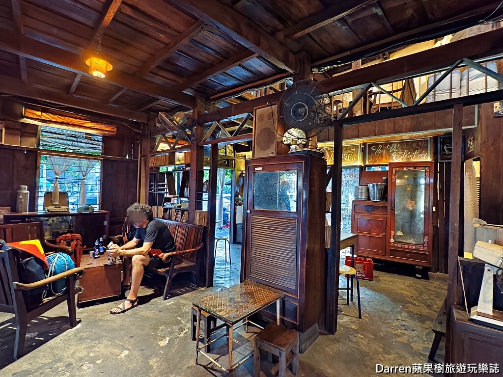Cà phê Linh,胡志明市咖啡廳,胡志明市咖啡推薦,越南咖啡,越南鹽咖啡,越南椰子咖啡,第一郡咖啡,濱城市場美食,濱城市場咖啡廳,胡志明市美食,胡志明自由行,越南自由行