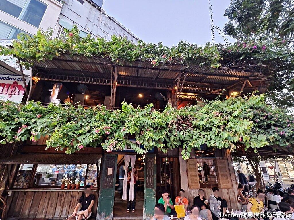 Cà phê Linh,胡志明市咖啡廳,胡志明市咖啡推薦,越南咖啡,越南鹽咖啡,越南椰子咖啡,第一郡咖啡,濱城市場美食,濱城市場咖啡廳,胡志明市美食,胡志明自由行,越南自由行