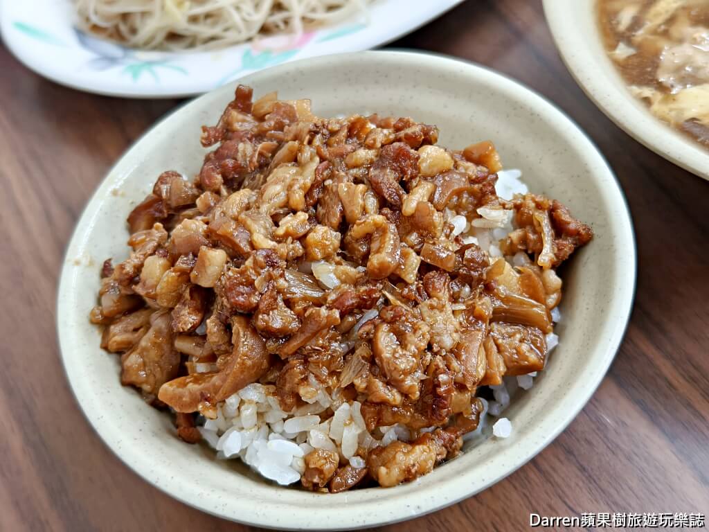 阿草赤肉羹,阿草赤肉羹菜單,阿草赤肉羹價格,阿草赤肉羹推薦,阿草赤肉羹肉羹湯,民生社區美食,民生社區小吃,松山區美食推薦,松山區肉羹推薦,台北赤肉羹推薦,台北老字號小吃,台北手工肉羹,新東街美食,松山區滷肉飯推薦