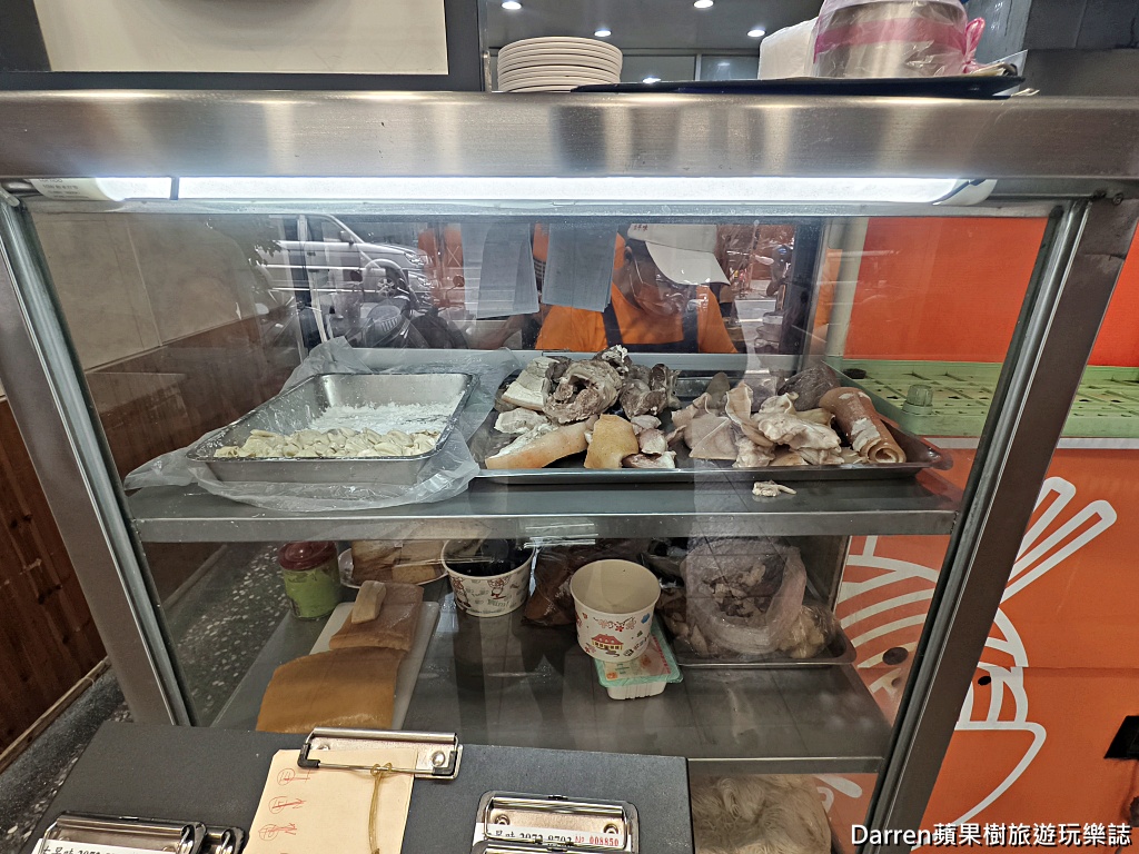 三重美食,古早味小吃店,三重小吃,台北橋美食,台北橋捷運站美食,黑白切,三重黑白切,新北美食,三重午餐,三重晚餐